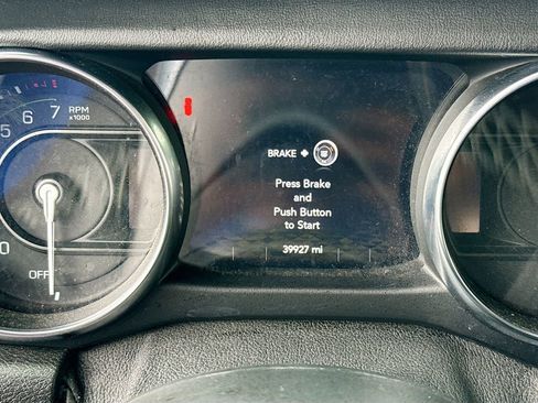 Used 2021 Jeep Wrangler Unlimited Sahara w/ Cold Weather Group AWD/4WD image 13
