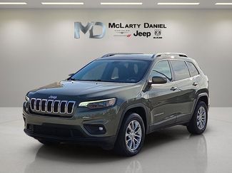 Used 2019 Jeep Cherokee Latitude Plus w/ Comfort/Convenience Group video 2