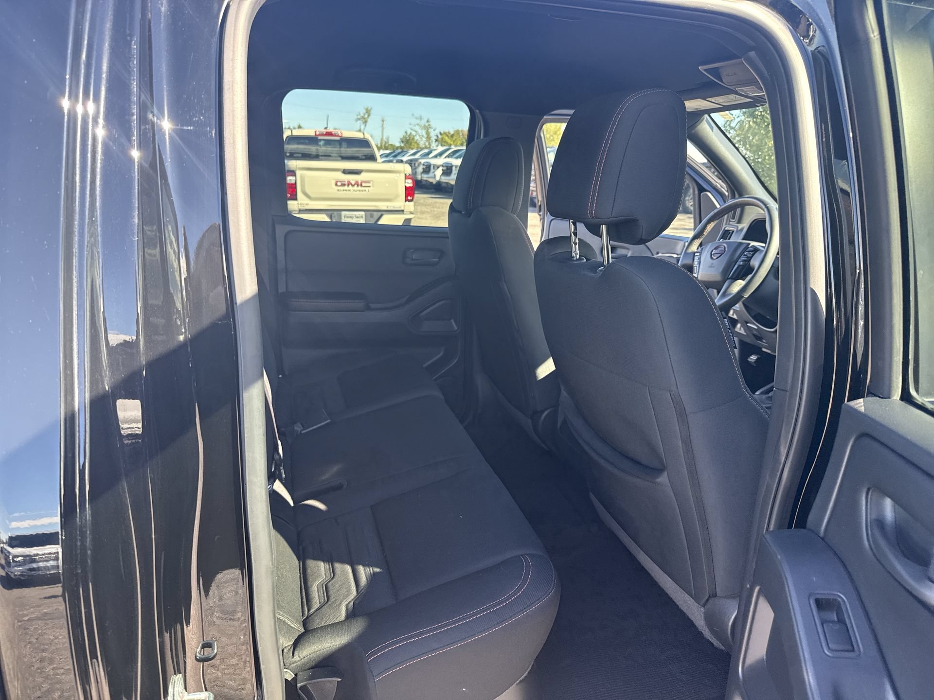 Used 2026 Nissan Frontier PRO-4X AWD/4WD image 34