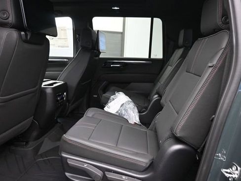 New 2026 Chevrolet Suburban RST w/ Advanced Technology Package AWD/4WD image 11
