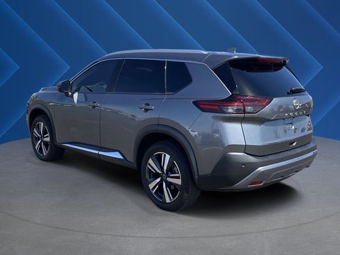 Used 2023 Nissan Rogue SL FWD image 5