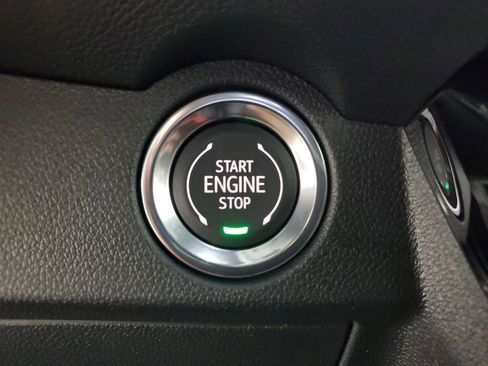 New 2026 Chevrolet Traverse LT w/ Midnight/Sport Edition FWD image 19