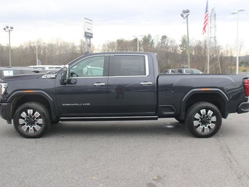 New 2026 GMC Sierra 2500 Denali w/ Denali Reserve Package image 4