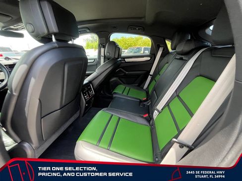 Used 2023 Porsche Cayenne Platinum Edition AWD/4WD image 12