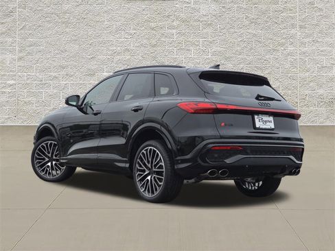 New 2026 Audi SQ5 Prestige AWD/4WD image 5