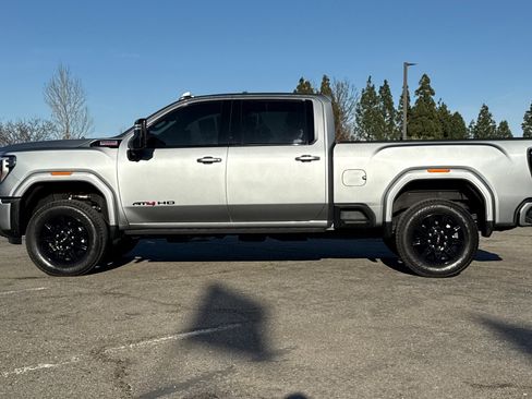 Used 2024 GMC Sierra 2500 AT4 w/ AT4 Premium Plus Package image 7