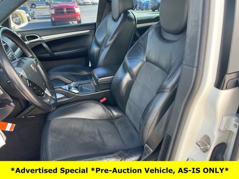 Used 2009 Porsche Cayenne GTS image 37