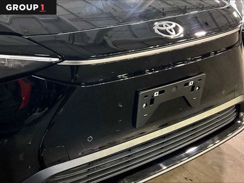 Used 2025 Toyota bZ4X XLE w/ Weather Package image 29