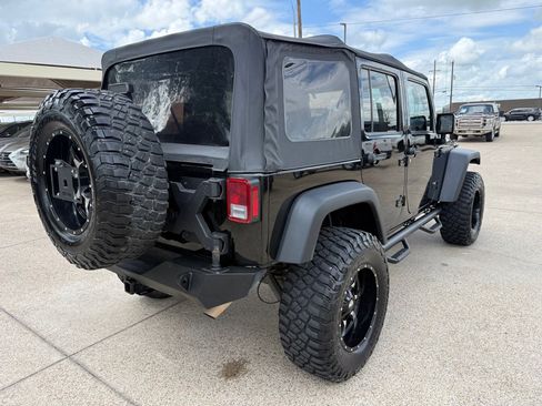 Used 2017 Jeep Wrangler Unlimited Sport w/ Connectivity Group image 7