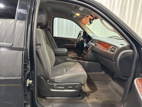 Used 2009 Chevrolet Tahoe LT image 16