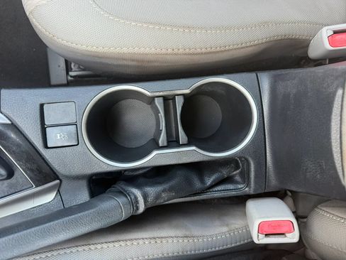 Used 2015 Toyota Corolla LE FWD image 22