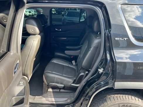 Used 2023 GMC Acadia SLT AWD/4WD image 17