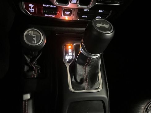 Used 2020 Jeep Wrangler Unlimited Rubicon AWD/4WD image 21