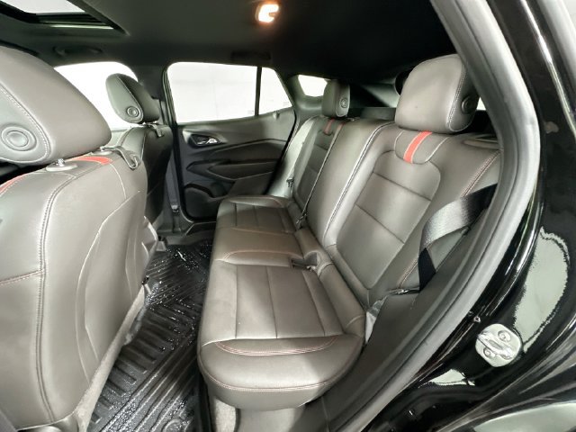 Used 2025 Chevrolet Trax RS w/ Sunroof Package FWD image 25