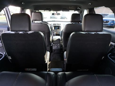 Used 2017 Ford Explorer XLT w/ Equipment Group 202A FWD image 15