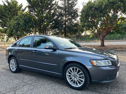 Used 2011 Volvo S40 T5 w/ Preferred Pkg FWD image 11