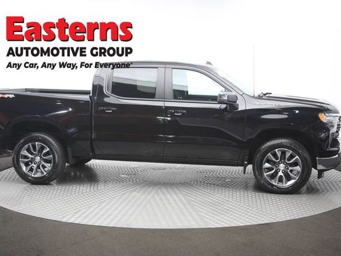 Used 2024 Chevrolet Silverado 1500 LT AWD/4WD image 47