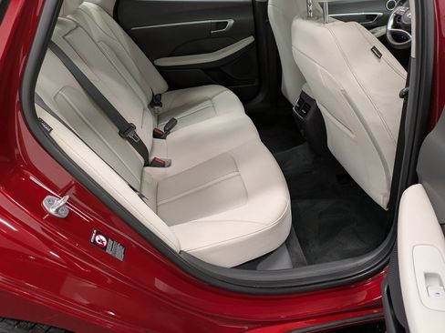 Certified 2023 Hyundai Sonata SEL w/ Convenience Package image 26