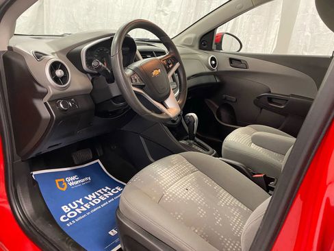 Used 2020 Chevrolet Sonic LT image 11