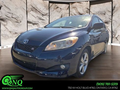 Used 2010 Toyota Matrix S image 1