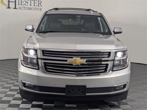 Used 2020 Chevrolet Suburban Premier image 2