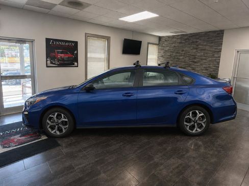 Used 2021 Kia Forte LXS FWD image 4