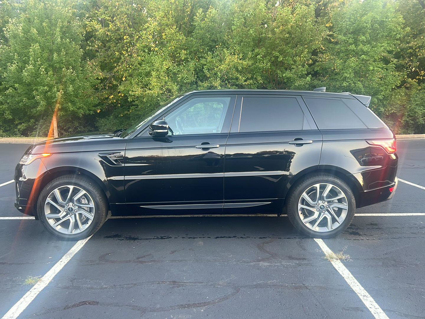 Used 2022 Land Rover Range Rover Sport HSE Silver Edition AWD/4WD image 2