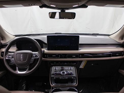 Used 2023 Lincoln Nautilus AWD w/ Premium Package image 24