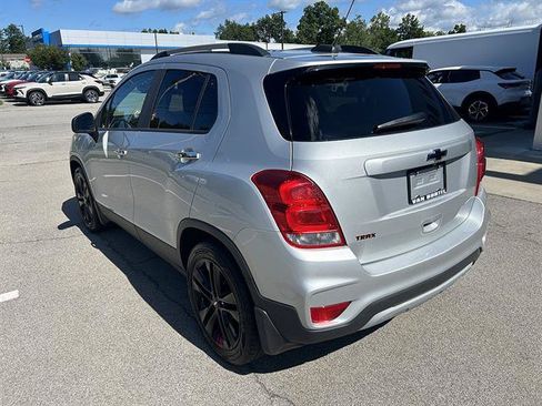 Certified 2018 Chevrolet Trax LT w/ Redline Edition FWD image 3
