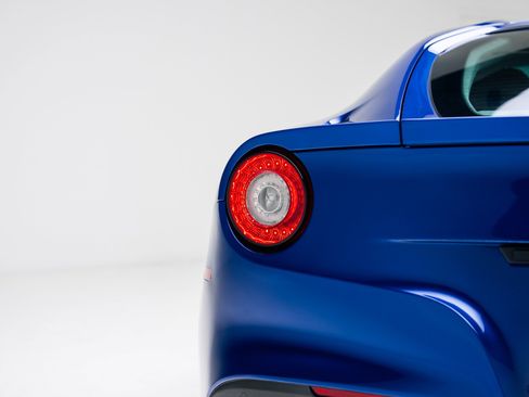Used 2016 Ferrari F12 Berlinetta RWD image 28