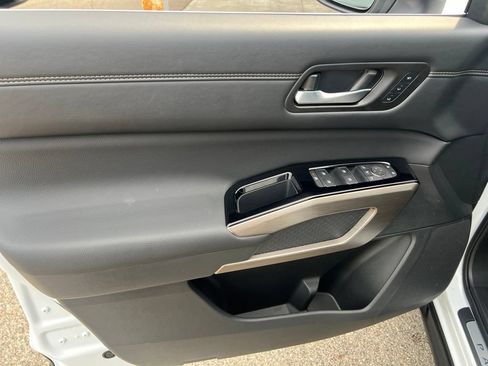 Certified 2025 Nissan Pathfinder Platinum w/ Cargo Package AWD/4WD image 7