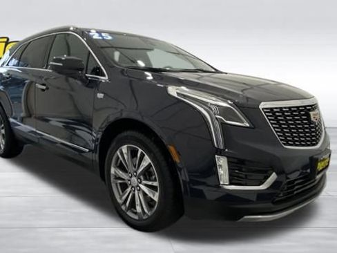 Used 2025 Cadillac XT5 Premium Luxury image 6