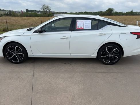Used 2024 Nissan Altima 2.5 SR image 6
