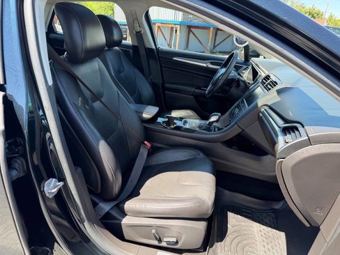 Used 2014 Ford Fusion Titanium FWD image 25
