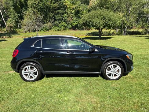 Used 2020 Mercedes-Benz GLA 250 4MATIC image 28