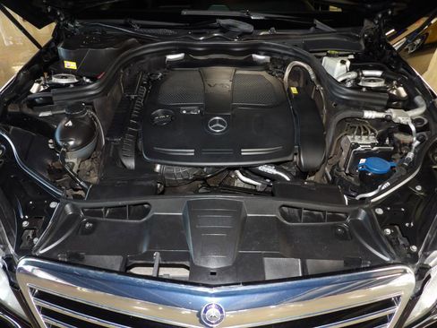 Used 2013 Mercedes-Benz E 350 Sedan image 9