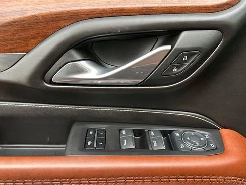 Used 2024 GMC Yukon Denali Ultimate image 11