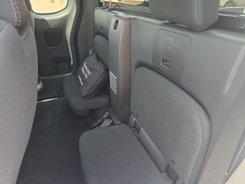 Certified 2025 Nissan Frontier SV w/ SV Convenience Package RWD image 13