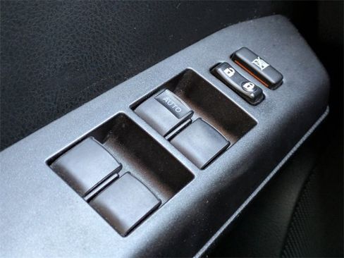 Used 2017 Toyota RAV4 LE image 23