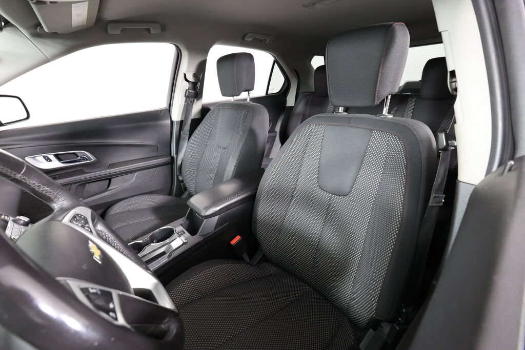 Used 2017 Chevrolet Equinox LT w/ Convenience Package FWD image 11