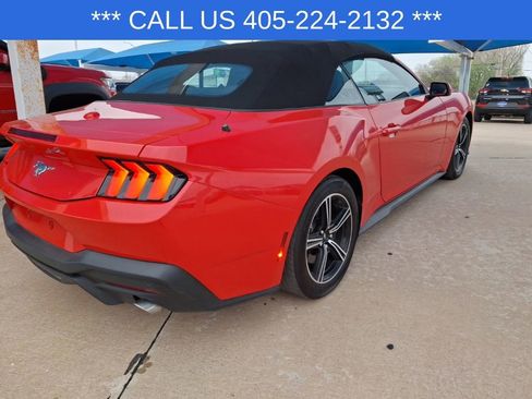 Used 2024 Ford Mustang Convertible image 17
