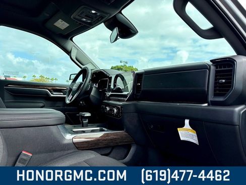 Used 2025 GMC Sierra 1500 Elevation w/ Preferred Package image 23