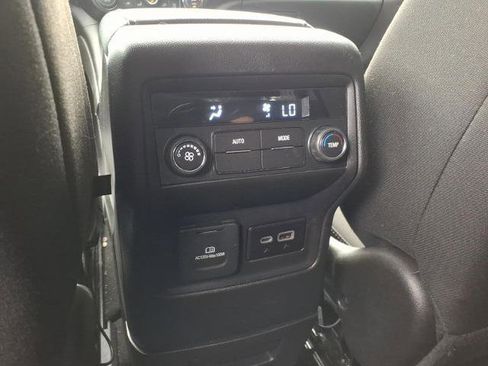 Used 2023 GMC Acadia SLE w/ Driver Convenience Package AWD/4WD image 18