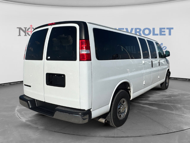 Used 2025 Chevrolet Express 3500 LT w/ LT Preferred Equipment Group RWD image 3