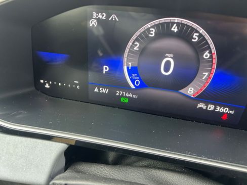 Used 2025 Volkswagen Jetta SE image 42