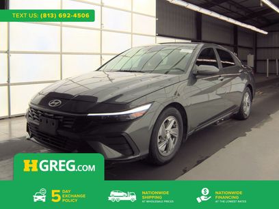 Used 2025 Hyundai Elantra SE