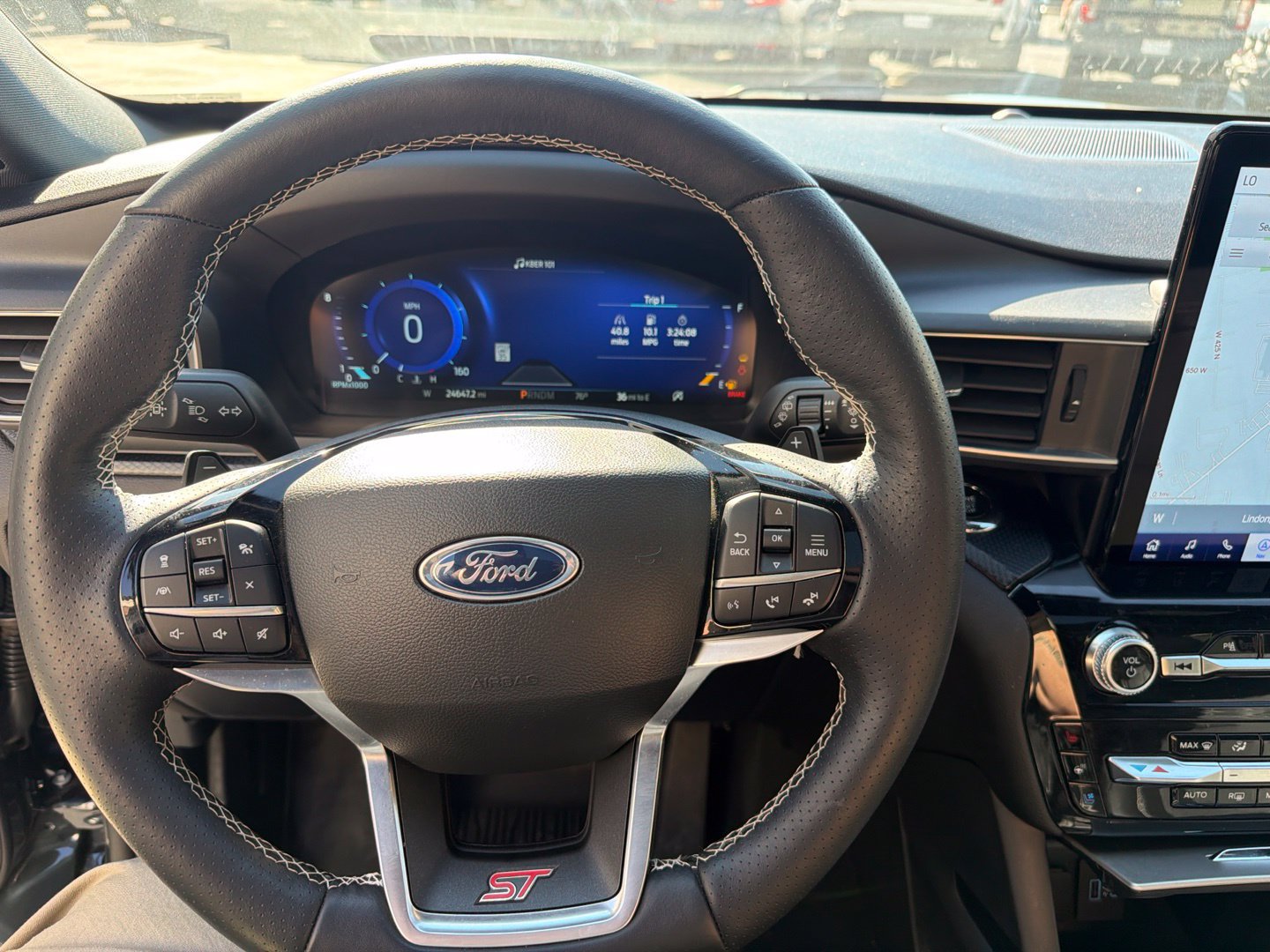Used 2023 Ford Explorer ST w/ Equipment Group 401A AWD/4WD image 11