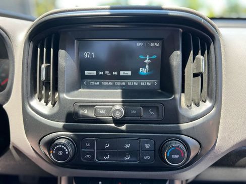 Used 2018 Chevrolet Colorado W/T RWD image 18