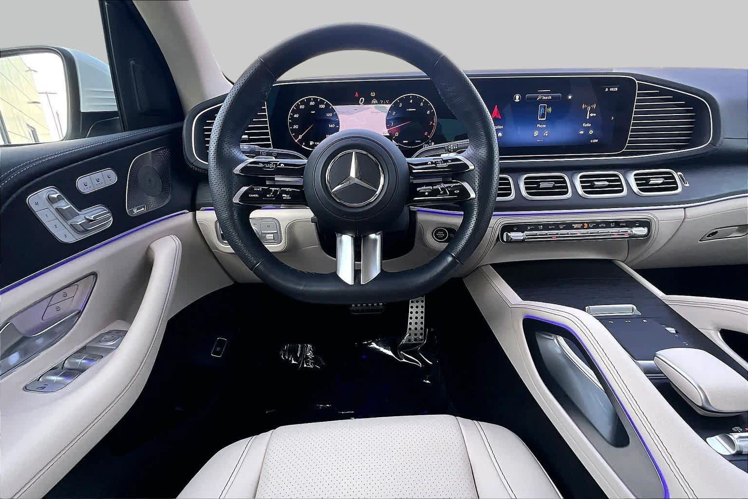Used 2025 Mercedes-Benz GLS 450 4MATIC image 6
