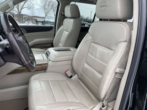 Used 2016 GMC Yukon Denali w/ Open Road Package image 12